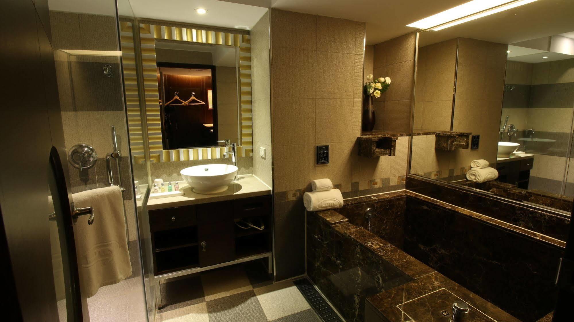 Taipei Lotty Hotel Exterior photo